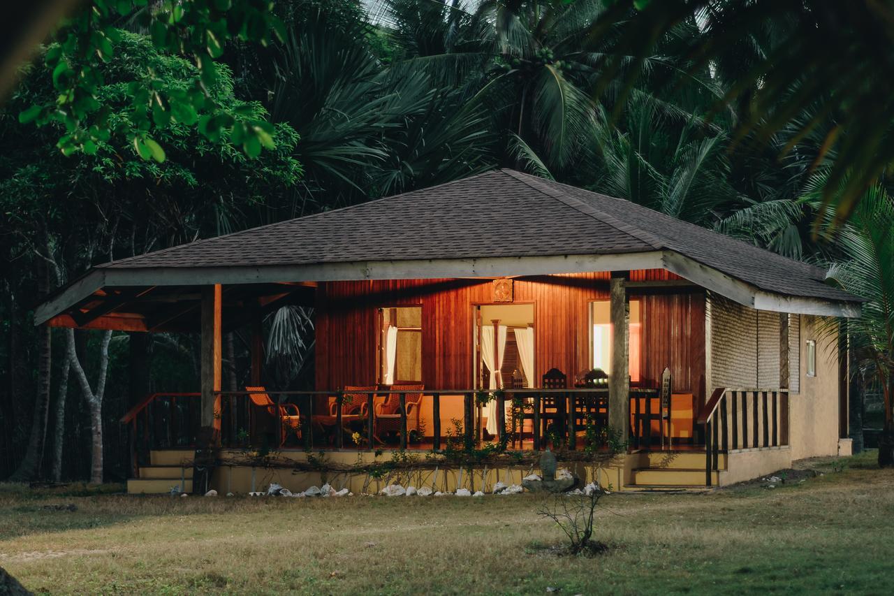 Playa Encantada Beach Resort El Nido Exterior photo